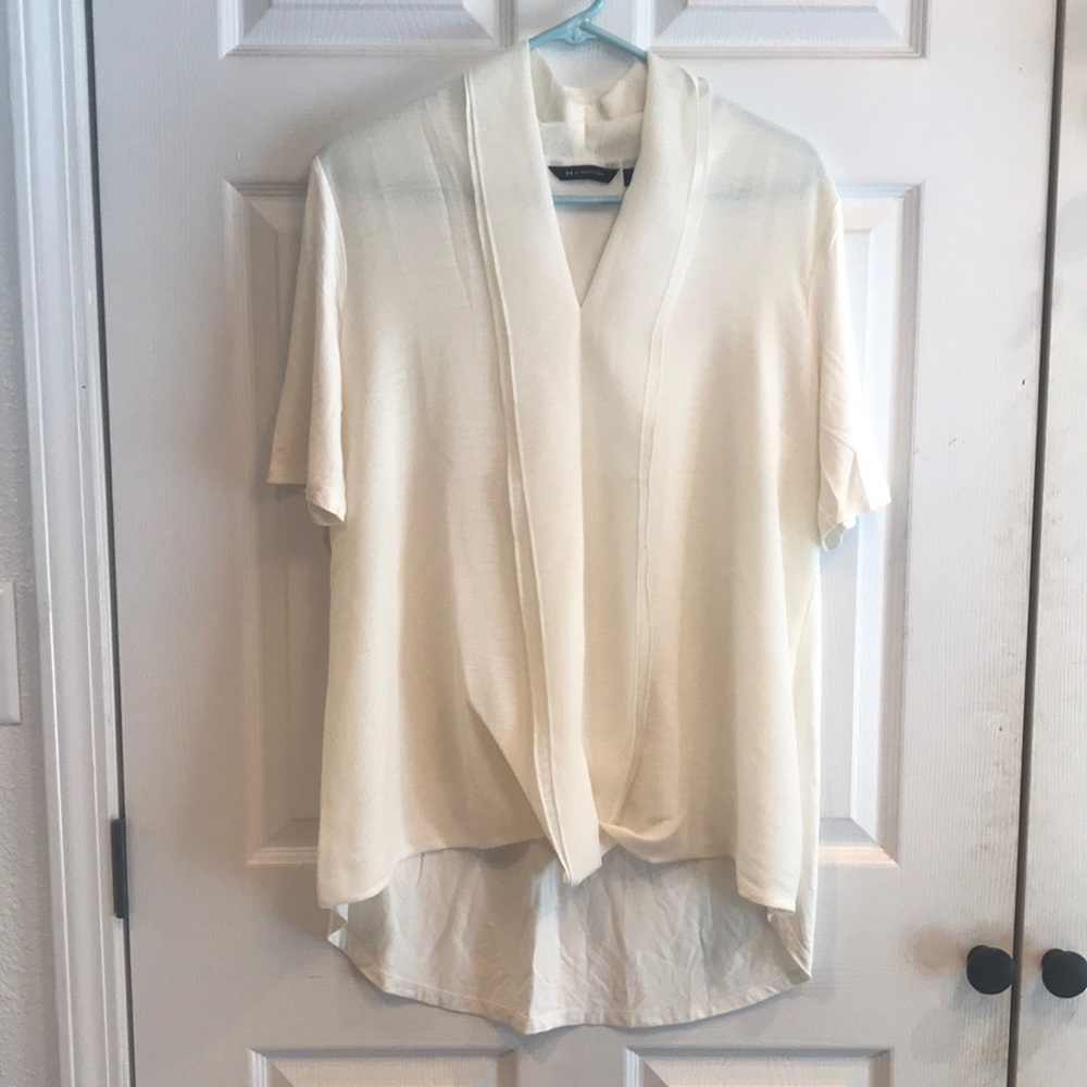 H by Halston brand size M pullover short sleeve top- longer in back - Picture 1 of 5